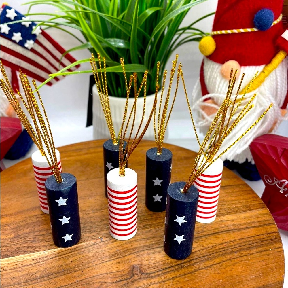 New Set of 8 Mini Wood 4th of July Stars Stripes Red White Blue Firecrackers